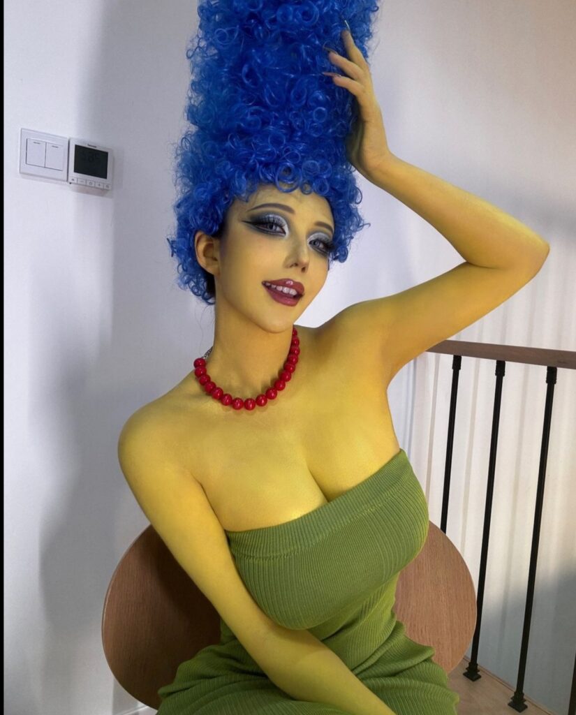 Takomayuyi as Marge Simpson Cosplay​