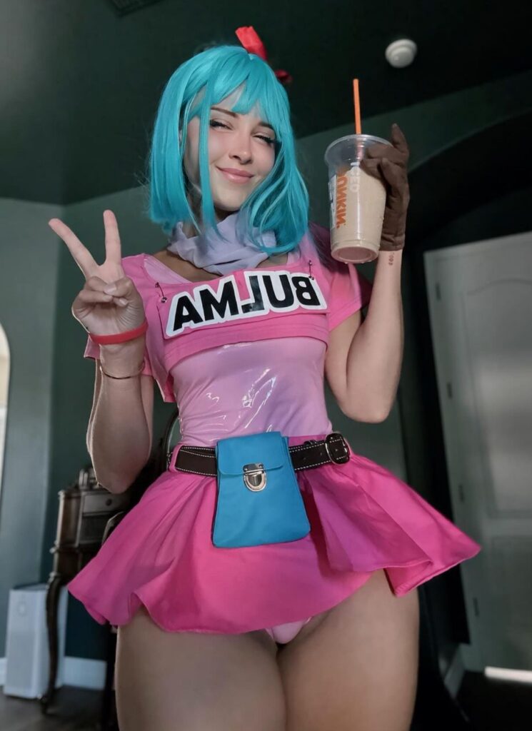 sunnyrayyxo Sexy cosplay Bulma